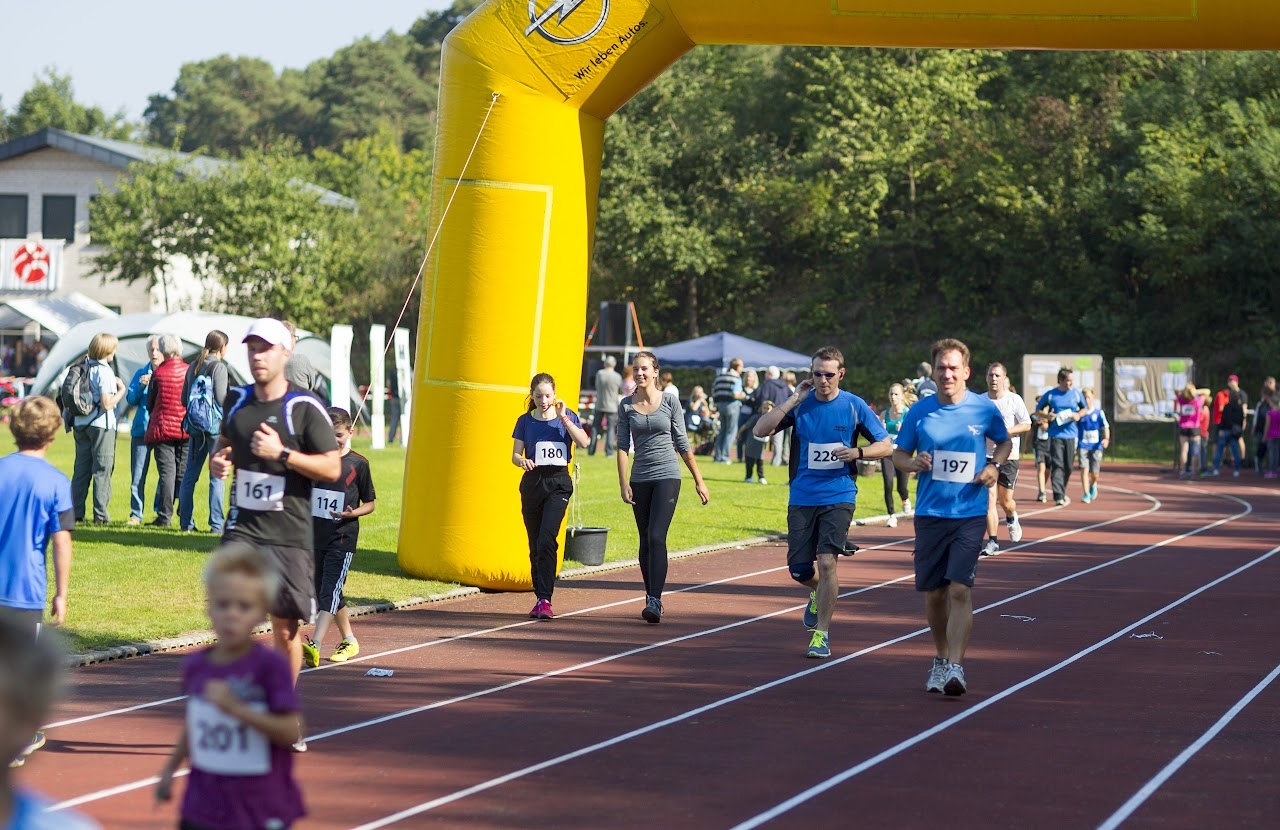 Bild vom 9. Benefizlauf im Jahr 2016. Dies ist das 9. Bild.